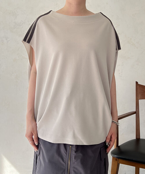 un dix cors(アンディコール)の「サイドラインドルマンプルオーバー(Tシャツ/カットソー・レディース・アイボリー・FREE)」の6枚目の写真