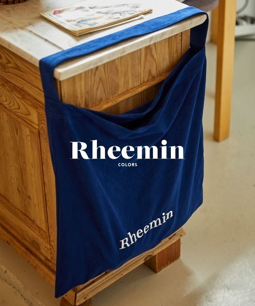 RHEEMIN(リーミン)の「SUEDE LETTER BAG(ショルダーバッグ・レディース・マスタード/コバルトブルー/ブラウン・FREE)」の4枚目の写真