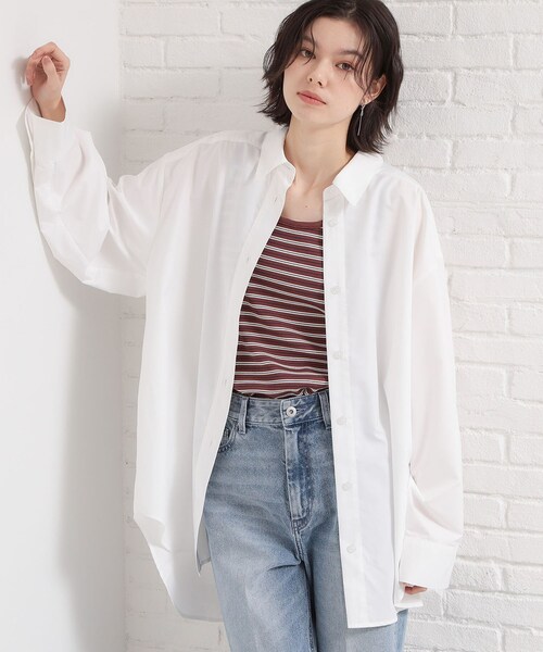 THE SHOP TK （ザ ショップ ティーケー ）の「ゆったりシルエットで体型カバー ロングシャツ（シャツ/ブラウス・レディース・ダークグリーン系2/オフホワイト/ネイビー系2・99）」の2枚目の写真