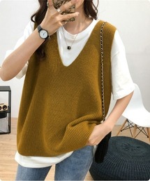 I.O.E（アイオイ）の「ベーシックVネックニットベスト（ベスト）」