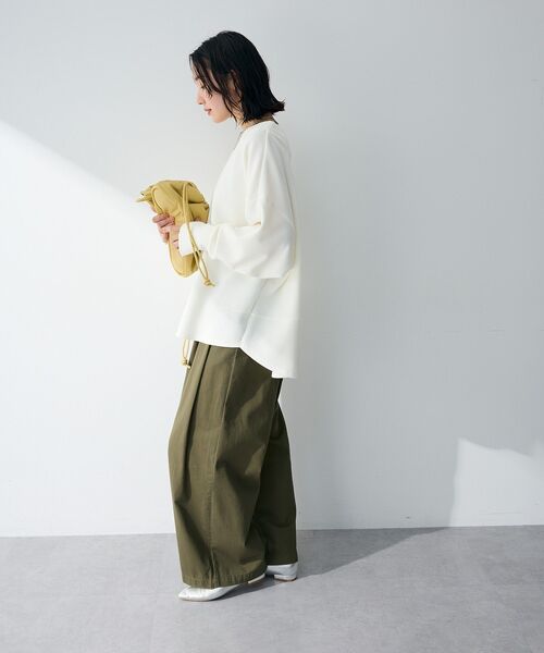 Green　Parks（グリーンパークス）の「袖スリットカットプルオーバー（Tシャツ/カットソー・レディース・ブラック/グリーン/グレイッシュベージュ/オフホワイト・FREE）」の18枚目の写真