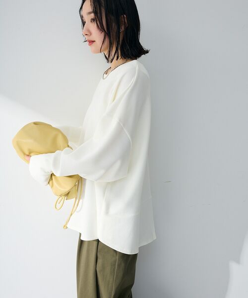 Green　Parks（グリーンパークス）の「袖スリットカットプルオーバー（Tシャツ/カットソー・レディース・ブラック/グリーン/グレイッシュベージュ/オフホワイト・FREE）」の21枚目の写真