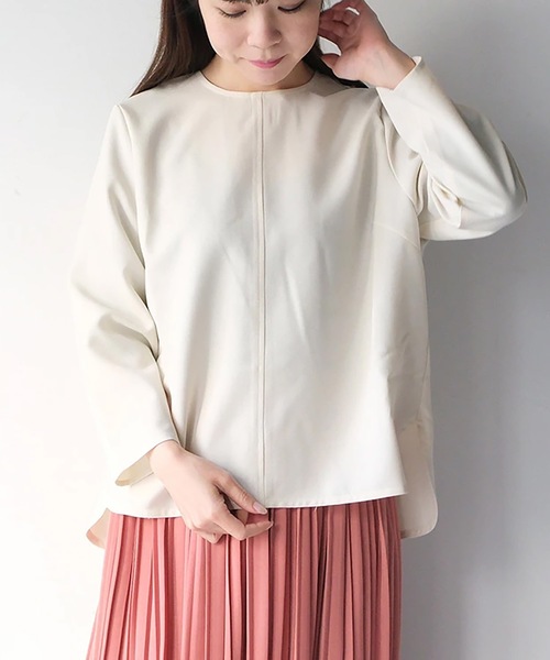 vent blanc(ヴァンブラン)の「denicher デニシェ Naturemier ラウンドネックブラウス(シャツ/ブラウス・レディース・ネイビー/ブラック/アイボリー・FREE)」の14枚目の写真