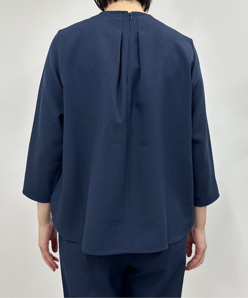 vent blanc(ヴァンブラン)の「denicher デニシェ Naturemier ラウンドネックブラウス(シャツ/ブラウス・レディース・ネイビー/ブラック/アイボリー・FREE)」の10枚目の写真