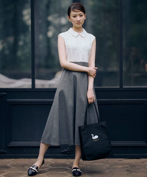 TOCCA(トッカ)の「TINY RIBBON RAIN ROAFER レインパンプス(パンプス・レディース・ブラック系5/ブラック系/シルバー系/ネイビー系・35/39/37/36/38)」の8枚目の写真