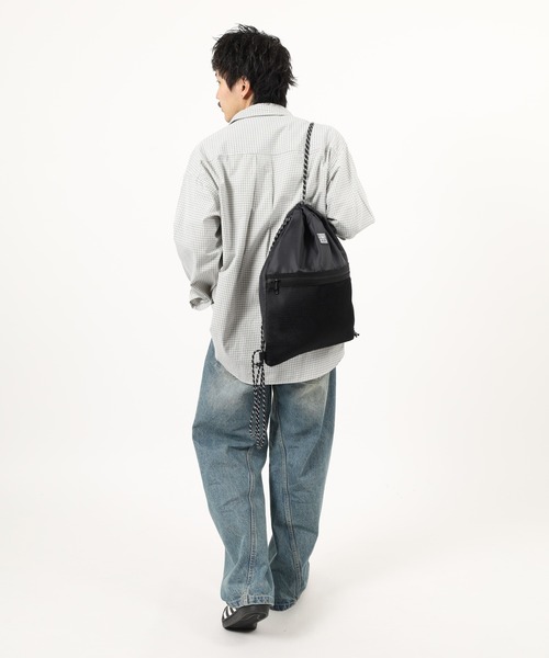 VISION STREET WEAR(ヴィジョンストリートウェア)の「VISION STREET WEAR Knapsack ナップサック(バックパック/リュック・メンズ・ブラック×ホワイト/ブラック×レッド/ブラック・FREE)」の18枚目の写真