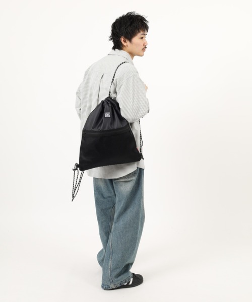VISION STREET WEAR(ヴィジョンストリートウェア)の「VISION STREET WEAR Knapsack ナップサック(バックパック/リュック・メンズ・ブラック×ホワイト/ブラック×レッド/ブラック・FREE)」の19枚目の写真