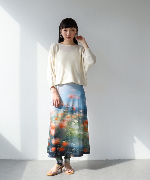 Three Four Time(スリーフォータイム)の「フラワー転写プリントスカート(スカート・レディース・グレー/ブルー・FREE)」の8枚目の写真