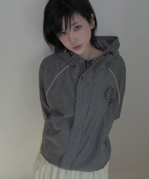 ROSEFRANTZ（ロゼフランツ）の「Rose Corsage Check Windbreaker [Navy]（ナイロンジャケット・レディース・ネイビー・OS）」の8枚目の写真