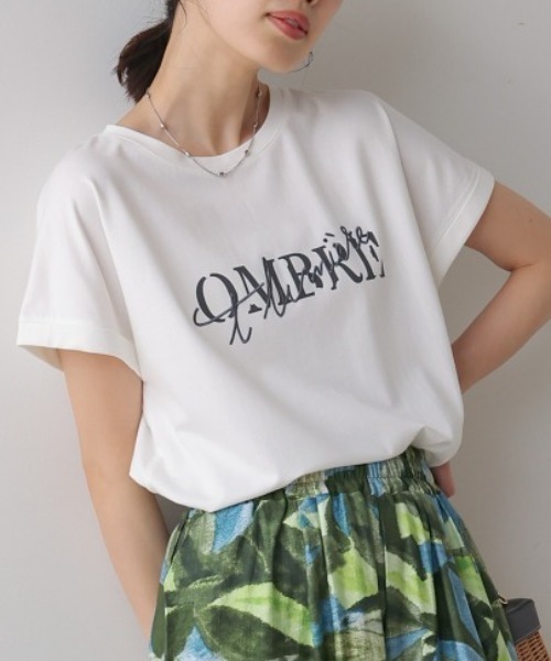 Bou Jeloud(ブージュルード)の「半ラバー×刺繍ロゴTシャツ(Tシャツ/カットソー・レディース・オフホワイト/ブラック/ブラウン・FREE)」の1枚目の写真