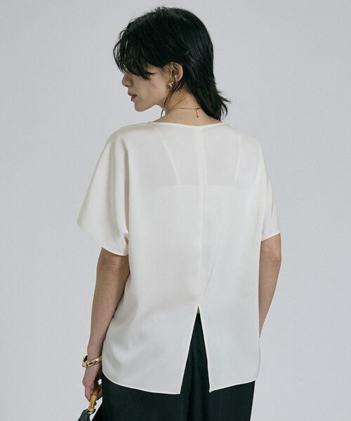 qualite（カリテ）の「【接触冷感＆吸水速乾】クールサテンブラウス/セットアップ対応/春服/夏服/きれいめカジュアル（シャツ/ブラウス・レディース・オフホワイト/ブラック/カーキ・36/38）」の17枚目の写真