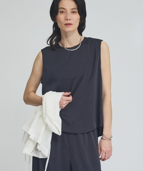 qualite(カリテ)の「【接触冷感・吸水速乾】クールサテンブラウス セットアップ対応 夏服 きれいめカジュアル(シャツ/ブラウス・レディース・オフホワイト/ブラック/カーキ/ネイビー/ワイン・36/38)」の1枚目の写真