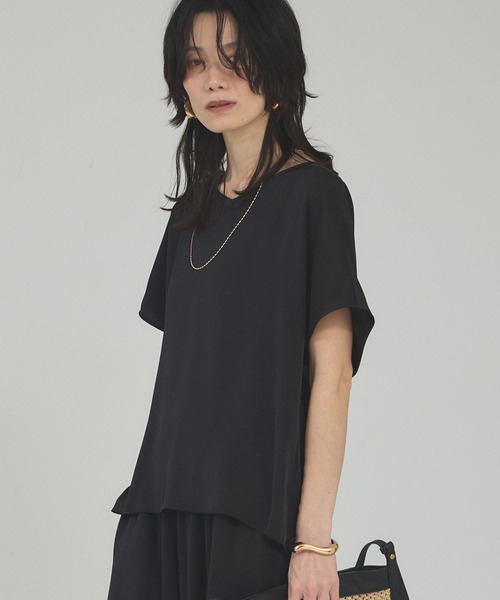 qualite（カリテ）の「【接触冷感＆吸水速乾】クールサテンブラウス/セットアップ対応/春服/夏服/きれいめカジュアル（シャツ/ブラウス・レディース・オフホワイト/ブラック/カーキ・36/38）」の3枚目の写真