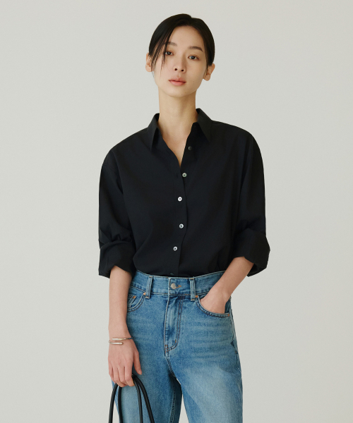 SIYAZU（シヤジュ）の「SITP5258 ルーズフィットリエールシャツ_ブラック（シャツ/ブラウス・レディース・ブラック・SMALL/MEDIUM）」の2枚目の写真