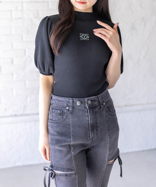 clear（クリア）の「ラインストーンパフスリーブ半袖リブニットトップス[骨格ウェーブ 大人 フェミニン 上品]（ニット/セーター・レディース・グレー/ラベンダー/ブラック/オフホワイト・F）」の9枚目の写真