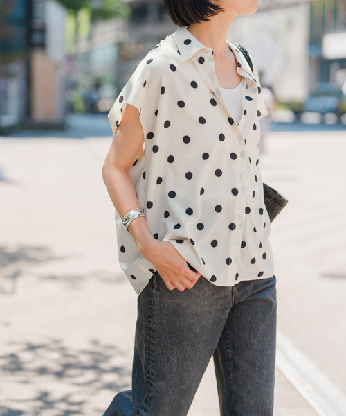 Spick & Span(スピックアンドスパン)の「《一部店舗+WEB限定 / 追加》ドットフレンチスリーブシャツ(シャツ/ブラウス・レディース・その他2/その他4/マルチ・FREE)」の2枚目の写真