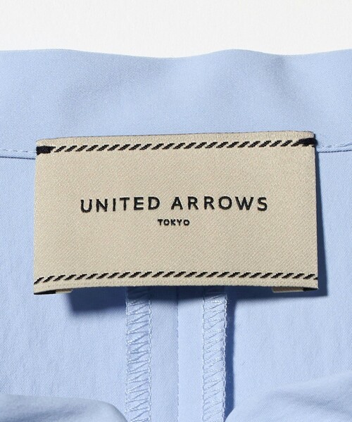 UNITED ARROWS(ユナイテッドアローズ)の「メロー フリル ワンピース ‐防しわ 吸水速乾 UVカット 遮熱性 接触冷感 ウォッシャブル‐(ワンピース・レディース・ネイビー/ライトブルー・38/36)」の17枚目の写真