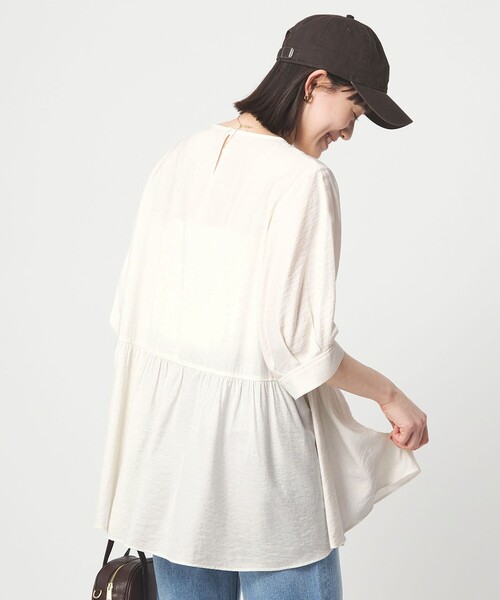 green label relaxing(グリーンレーベルリラクシング)の「エアリー ボリューム ブラウス(シャツ/ブラウス・レディース・ホワイト/ダークグレー/ライトブルー・FREE)」の7枚目の写真