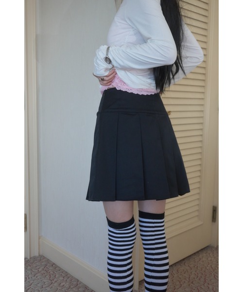 Smyeon（スミョン）の「Asymmetrical button pleated skirt/アシンメトリーボタンプリーツスカート（スカート・レディース・ブラック/ベージュ/カーキ・FREE）」の8枚目の写真
