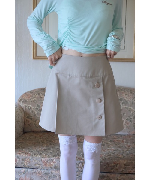 Smyeon（スミョン）の「Asymmetrical button pleated skirt/アシンメトリーボタンプリーツスカート（スカート・レディース・ブラック/ベージュ/カーキ・FREE）」の22枚目の写真