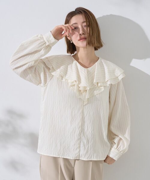 YECCA VECCA(イェッカヴェッカ)の「ストライプ柄ラッフルブラウス(シャツ/ブラウス・レディース・ストライプ・M)」の4枚目の写真