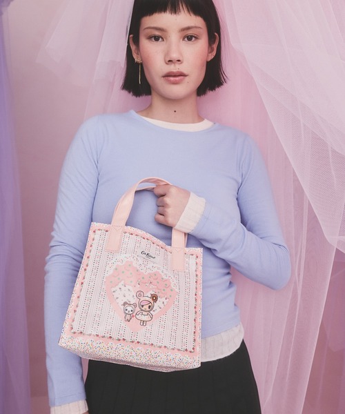 Cath Kidston(キャスキッドソン)の「tokidoki スモール ブックバッグ Tokidoki Town(ハンドバッグ・レディース・ピンク・FREE)」の9枚目の写真