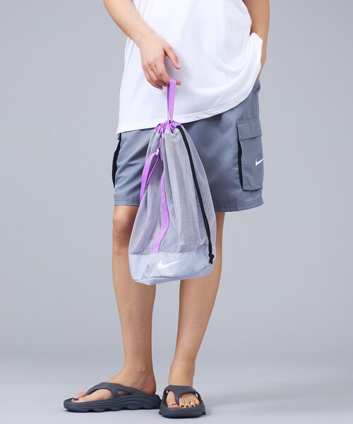 NIKE（ナイキ）の「【NIKE / ナイキ】1994046 メッシュワンショルダーバッグ / 12L / ユニセックス（ショルダーバッグ・メンズ・グレー/サックスブルー/ブラック・フリー）」の2枚目の写真