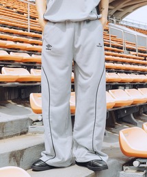 UMBRO（アンブロ）の「UMBRO別注 ドローコードパイピングオーバーサイズスウェットパンツ（スウェットパンツ）」