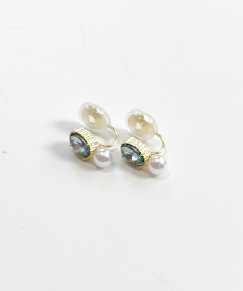 yu-ka(ユーカ)の「YU-KA:ビジュー&パールミニイヤリング Rhinestone and pearl mini earrings(イヤリング・レディース・ゴールド・FREE)」の2枚目の写真