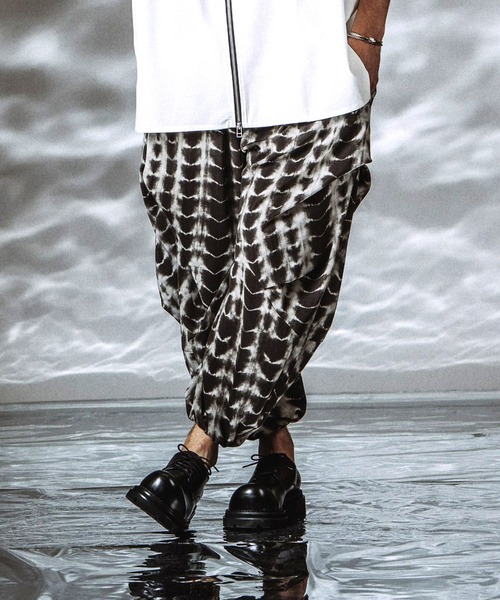NO ID.(ノーアイディ)の「【NO ID.】Gathered Drape Easy Trousers / ギャザードレープ イージートラウザーズ(その他パンツ・メンズ・その他23/グレー/ブラック・1/2)」の20枚目の写真