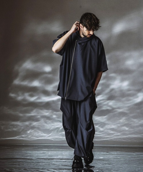 NO ID.(ノーアイディ)の「【NO ID.】Gathered Drape Easy Trousers / ギャザードレープ イージートラウザーズ(その他パンツ・メンズ・その他23/グレー/ブラック・1/2)」の8枚目の写真