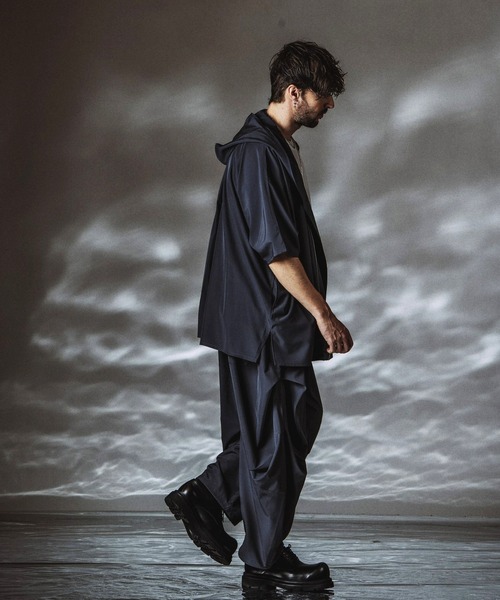 NO ID.(ノーアイディ)の「【NO ID.】Gathered Drape Easy Trousers / ギャザードレープ イージートラウザーズ(その他パンツ・メンズ・その他23/グレー/ブラック・1/2)」の18枚目の写真