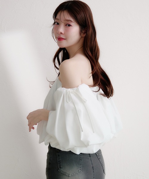 volume off-shoulder blouse / ボリュームオフショルダーブラウス