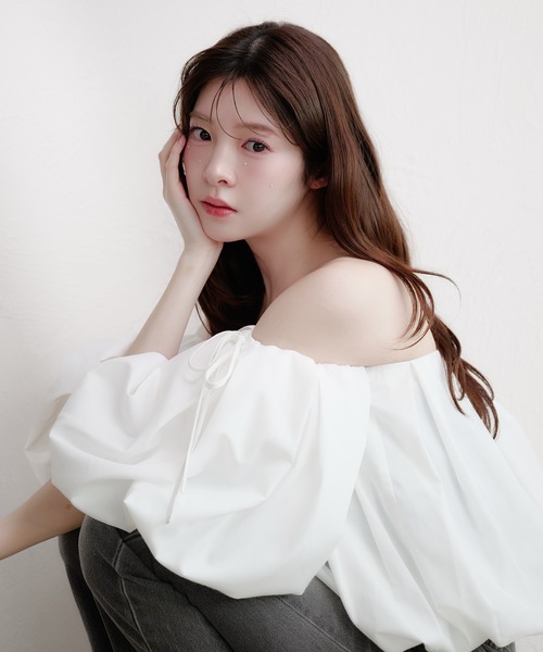 fupel（フぺル）の「volume off-shoulder blouse / ボリュームオフショルダーブラウス（シャツ/ブラウス・レディース・ピンク/ブラック/オフホワイト・FREE）」の21枚目の写真