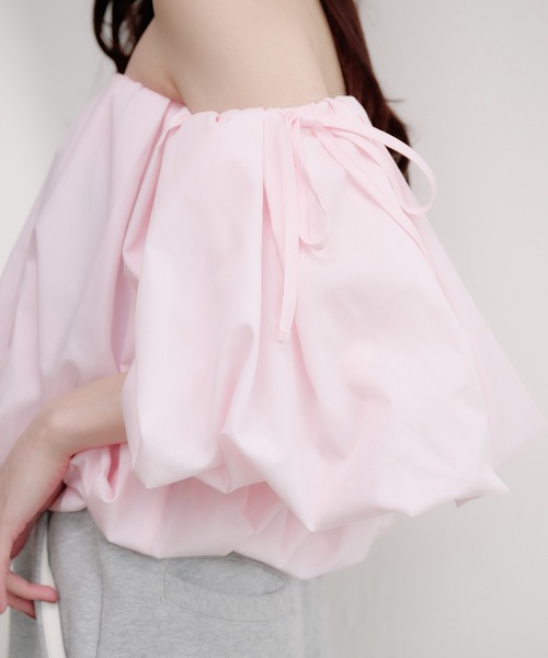 volume off-shoulder blouse / ボリュームオフショルダーブラウス