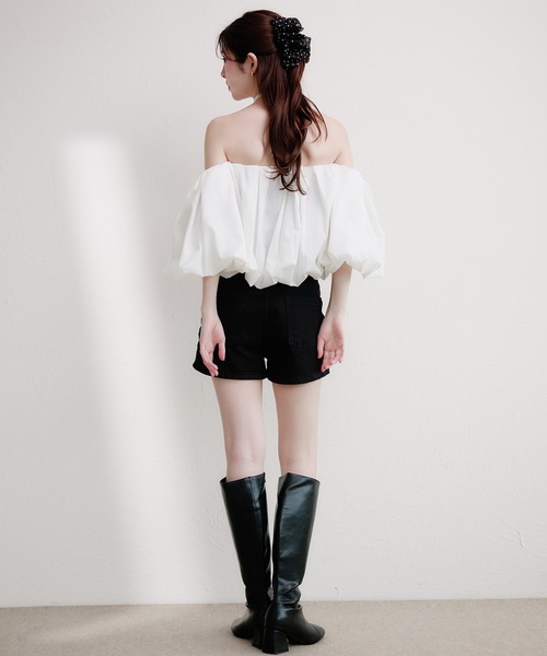 fupel（フぺル）の「volume off-shoulder blouse / ボリュームオフショルダーブラウス（シャツ/ブラウス・レディース・ピンク/ブラック/オフホワイト・FREE）」の16枚目の写真