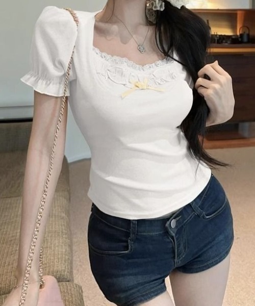 Mejoul(メジュール)の「【2026春夏新作】パフスリーブスクエアネックフロントリボンフリルTシャツ(Tシャツ/カットソー・レディース・ホワイト/ピンク・F)」の7枚目の写真