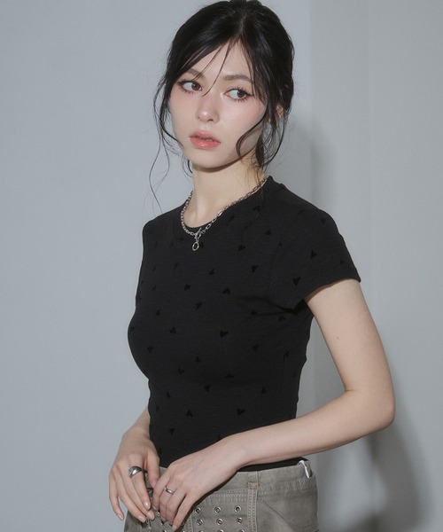 ENVYM（アンビー）の「ハートプリントフィットTシャツ（Tシャツ/カットソー・レディース・ホワイト/ネイビー/カーキ/ブラック・FREE）」の22枚目の写真