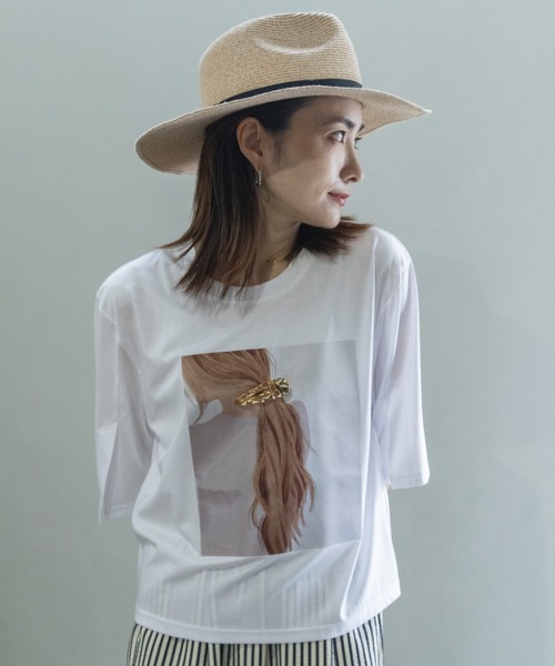 lodie(ロディ)の「バックヘアー プリントT(アクセ付き)(Tシャツ/カットソー・レディース・オフホワイト/ブラック/チャコールグレー・FREE)」の3枚目の写真