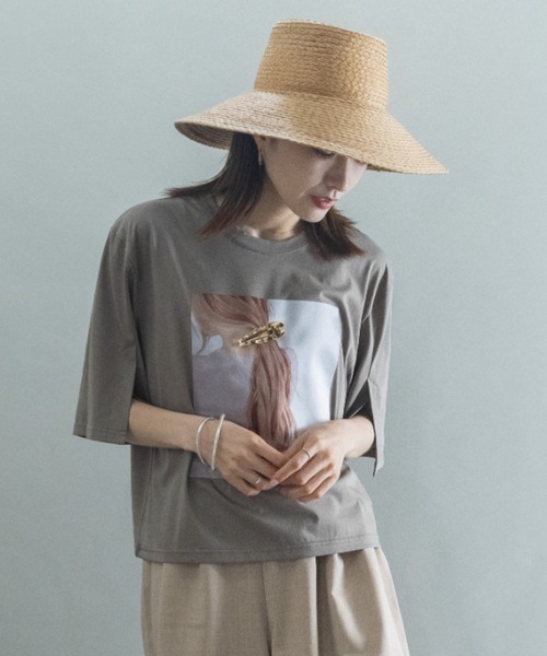 lodie(ロディ)の「バックヘアー プリントT(アクセ付き)(Tシャツ/カットソー・レディース・オフホワイト/ブラック/チャコールグレー・FREE)」の9枚目の写真
