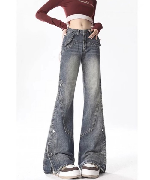 REBALANCE（リバランス）の「フレアデニムパンツ（デニムパンツ・レディース・A・LARGE/MEDIUM/SMALL）」の6枚目の写真