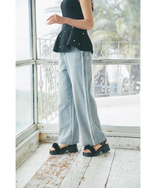 tocco closet(トッコ クローゼット)の「【S・Mサイズ展開】レースラインストレートデニムパンツ(デニムパンツ・レディース・ホワイト/サックスブルー・S/M)」の16枚目の写真