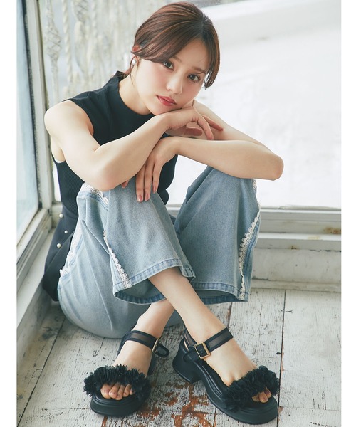 tocco closet(トッコ クローゼット)の「【S・Mサイズ展開】レースラインストレートデニムパンツ(デニムパンツ・レディース・ホワイト/サックスブルー・S/M)」の14枚目の写真