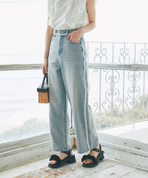 tocco closet(トッコ クローゼット)の「【S・Mサイズ展開】レースラインストレートデニムパンツ(デニムパンツ・レディース・ホワイト/サックスブルー・S/M)」の21枚目の写真