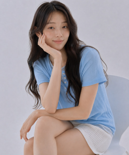 SAYUU(サユ)の「ソフトレイヤードヘンリーネック半袖Tシャツライトブルー(Tシャツ/カットソー・レディース・ライトブルー・FREE)」の5枚目の写真