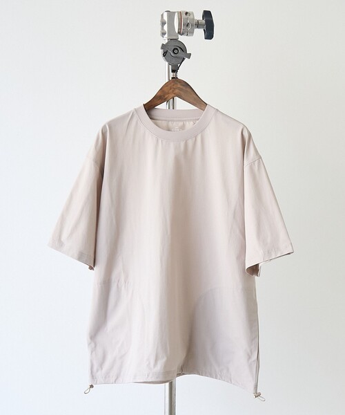 coen(コーエン)の「【2WAYストレッチ・接触冷感・UVカット】マルチファンクションプルオーバー(Tシャツ/カットソー・メンズ・ダークグレー/ベージュ/ブラック・S/L/M)」の5枚目の写真