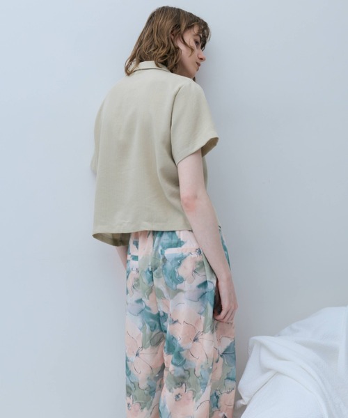 flaeu(フラユ)の「Open Collar Short Shirt(シャツ/ブラウス・レディース・ベージュ/ライトブルー/ブラック・FREE)」の9枚目の写真