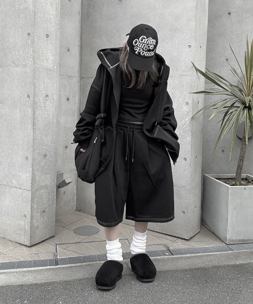 YACA（ヤーカ）の「Out Stitch Over Zip Parka/アウトステッチオーバージップパーカー（パーカー・レディース・ブラック・FREE）」の13枚目の写真