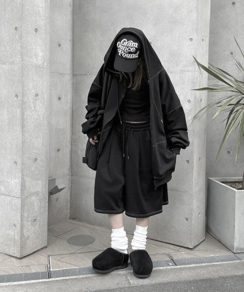 YACA（ヤーカ）の「Out Stitch Over Zip Parka/アウトステッチオーバージップパーカー（パーカー・レディース・ブラック・FREE）」の17枚目の写真