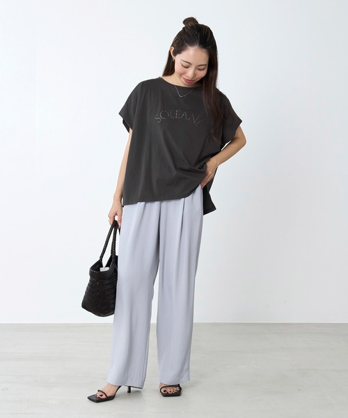 MICA&DEAL（マイカ＆ディール）の「ラメロゴプリントターンバックスリーブTシャツ（Tシャツ/カットソー・レディース・ホワイト/チャコールグレー・FREE）」の8枚目の写真